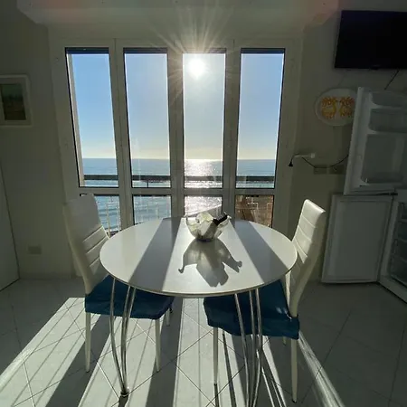 Monolocale Con Vista Mozzafiato * 산토바르톨로메오알마레